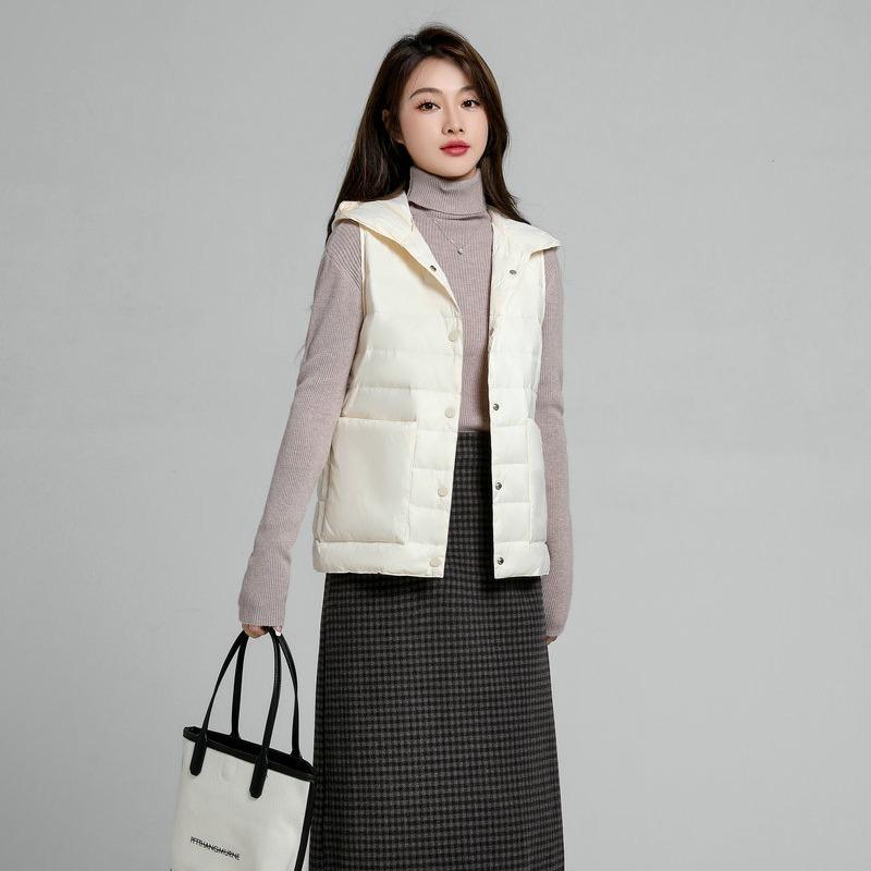 ダウンベスト レディース ノースリーブ フード付き 軽量 薄手 防寒 保温 白ダックダウン 通勤 オフィス きれいめ エレガント 上品 ショート丈 ロング丈 ポリエステル ナイロン