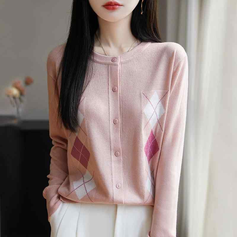ニット カーディガン レディース 春物 上質ウール レーヨン混 アーガイル柄 ラウンドネック 長袖 ゆったり シングルボタン 羽織り きれいめ 通勤 オフィス ...