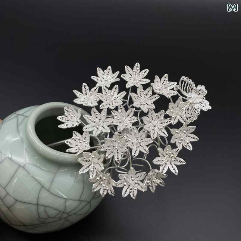 かんざし レディース 女性用 足銀 3D立体 透かし彫り 精巧な花飾り ミャオ族風 古典的 ダンス 発表会 舞台 演出 ヘアアクセサリー 髪飾り 和装小物