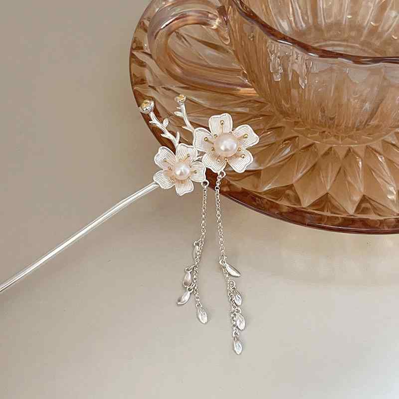 かんざし 925純銀 桜 パール 揺れる 和風 高級感 クラシック 花モチーフ 電気メッキ加工 まとめ髪 髪飾り ヘアアレンジ 和装 着物 浴衣 ホワイト