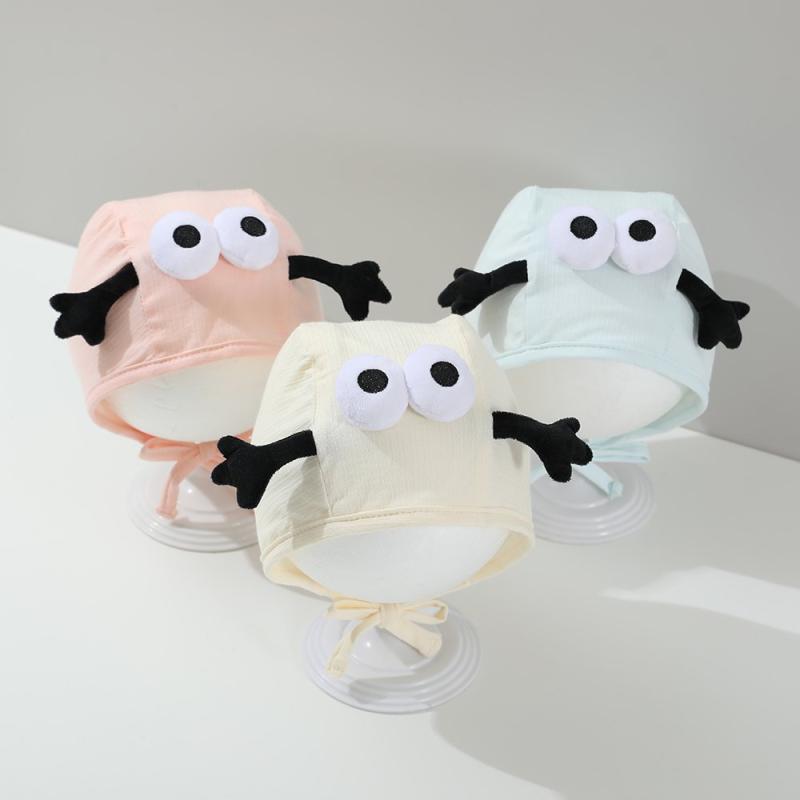 ベビー帽子 赤ちゃん 新生児 防風 保温 日焼け防止 首元保護 かわいい キャラクター モンスター フロッグ リボン ビッグアイデザイン あご紐付き アクリル素材 カジュアル シンプル 春夏