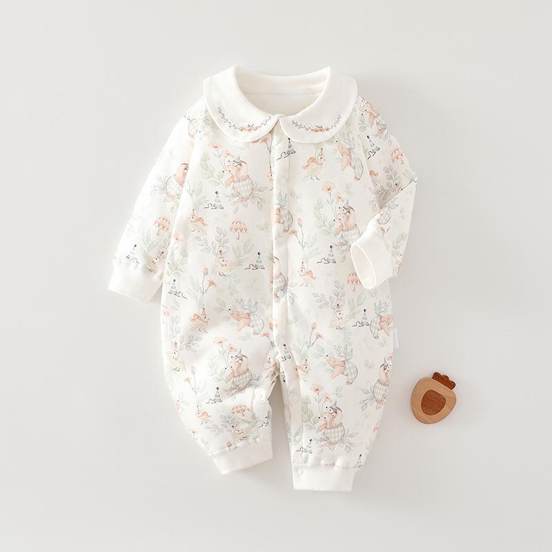 ・カテゴリ: カバーオール、ロンパース・スタイル: カバーオール・素材: 綿100%・対象年齢: 1～3歳・性別: 女の子・袖丈: 長袖・厚さ: 普通・開閉タイプ: 前開きボタン・安全基準: Aクラス・柄: 森林の冒険、森の物語、夢の農園、自然のおとぎ話、ファンタジーパーク、白鳥の夢、クジラの空、瞑想空間、収穫の季節、パンダの楽園、かぼちゃの楽園、妖精のささやき（ブルー）、サロペットぞう、フルーツバナナ襟、白い大根・サイズ展開: 66、73、80、90cm