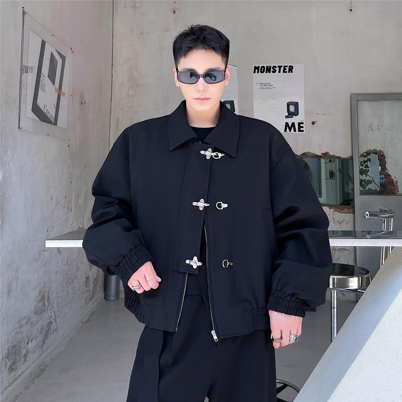 ジャケット メンズ 男性用 厚手 ジップアップ 長袖 ショート丈 スリムフィット ダーク系 個性的 バイカラー 切り替え メタルボタンデザイン 韓国風 高級感 クール カジュアル 襟付き ブラック