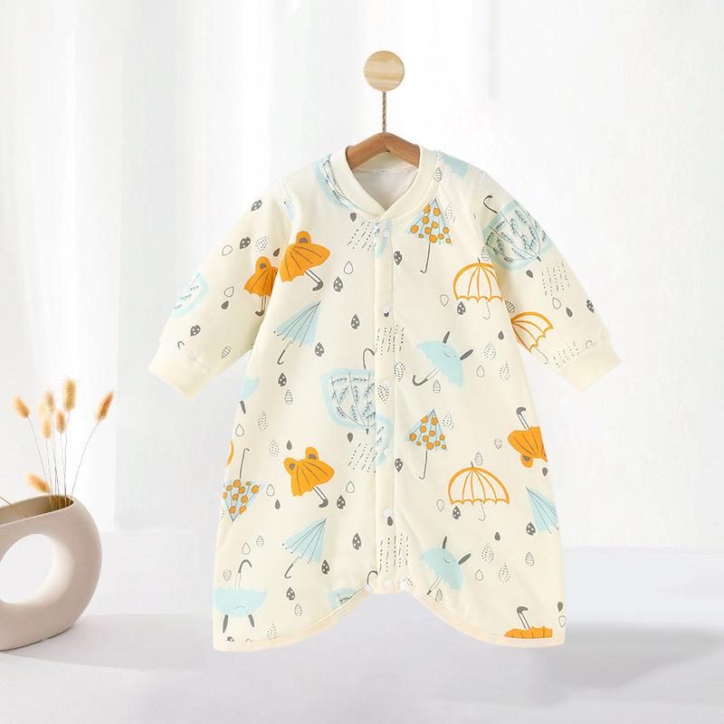 スリーパー ベビー 赤ちゃん 幼児 春秋冬用 厚手 中綿入り キルティング あったか 防寒 寝冷え対策 腹巻き付き 長袖 ロンパース カバーオール 前開き スナップボタン キャラクター柄 コットン パジャマ