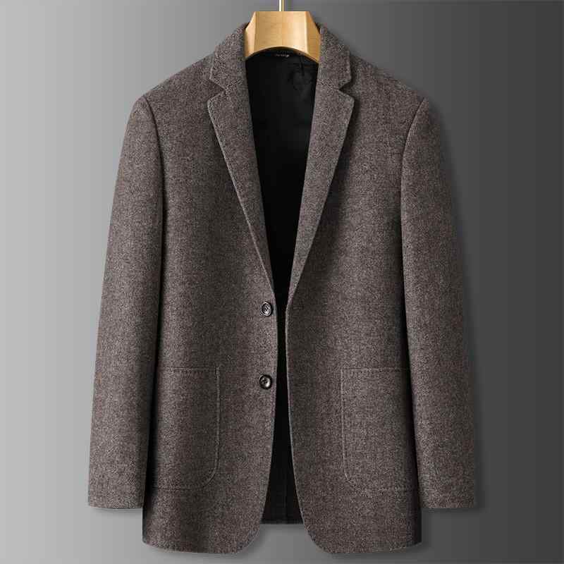 ・カテゴリ: コート・スタイル: カレッジ・フィット: ゆったり・厚さ: 標準・前立て: シングルボタン・対象: ビジネス、大きいサイズ・主な素材: ウール55.3%・生地: ウール混紡・裏地: ダブルフェイス・シーン: カジュアル・襟型: テーラードカラー・柄: 無地・加工: イージーケア・ポケット: 立体パッチポケット・裾デザイン: ストレートヘム・カラー展開: グレー、ブラウン・サイズ展開: L、XL、2XL、3XL、4XL、5XL、6XL、7XL