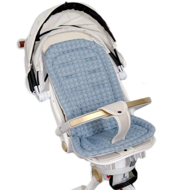 ベビーカーシート ベビー 赤ちゃん 接触冷感 ひんやり快適 滑り止め 夏用 汎用 1歳 2歳児 シートクッシ..