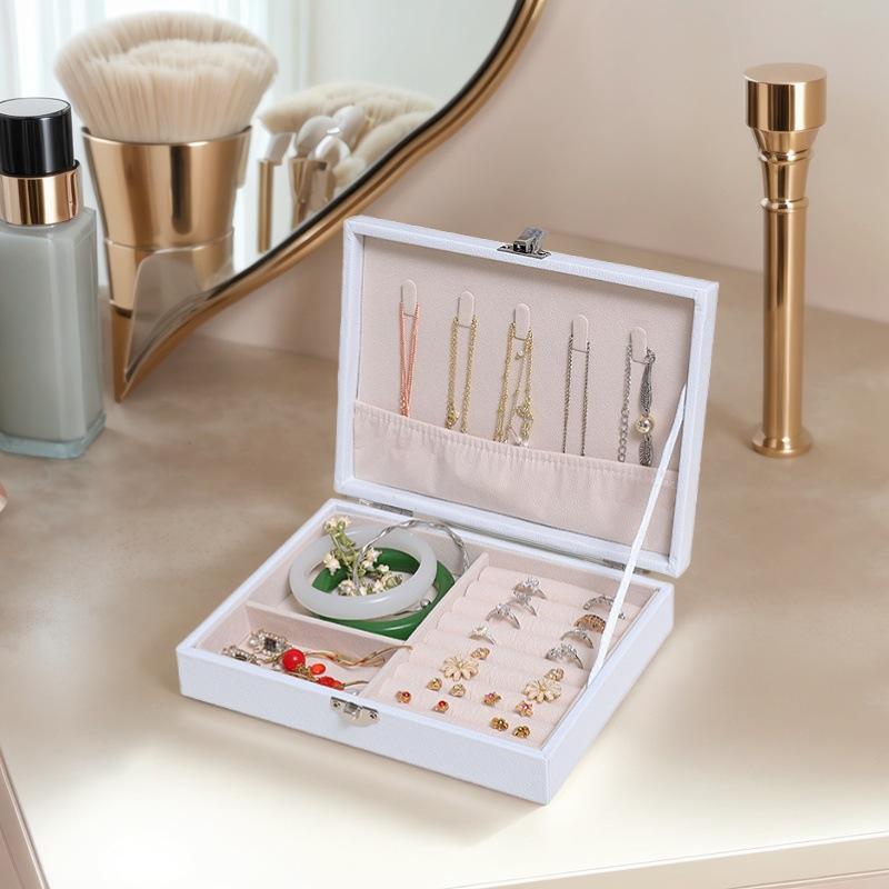 ジュエリーケース レディース 携帯用 トラベル ポータブル レザー 1段 コンパクト アクセサリー収納 指..
