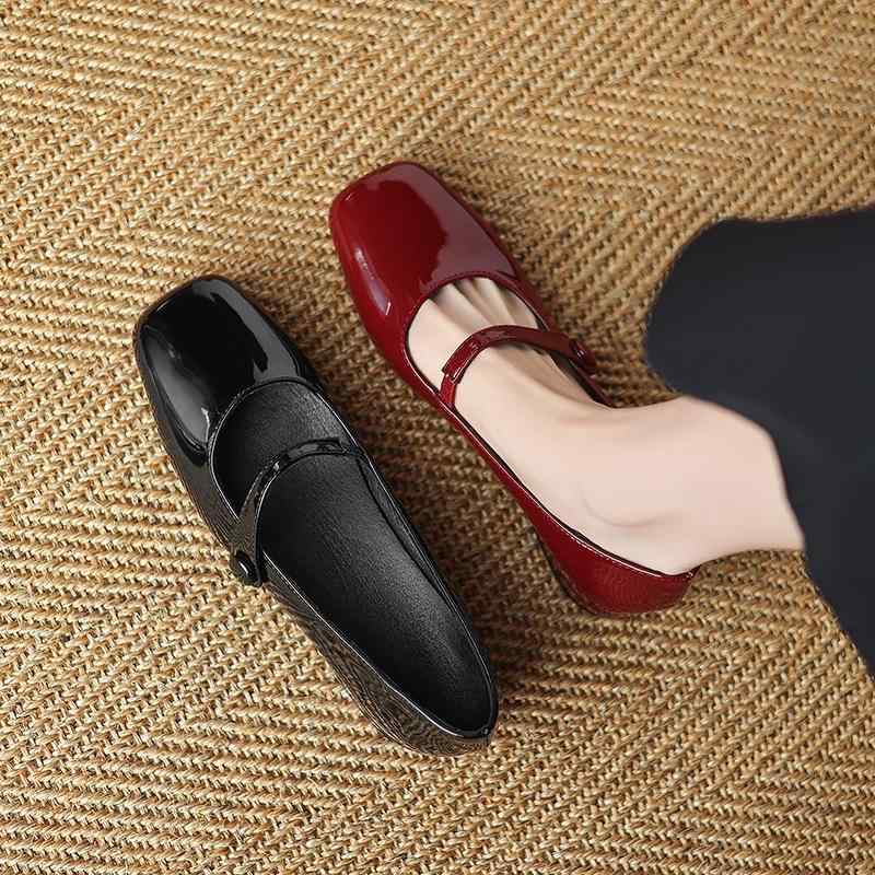メリージェーンシューズ レディース レトロ スクエアトゥ エナメル 太ヒール パンプス 浅履き ワンストラップ ローヒール 春夏 大きいサイズ 普段使い 赤 黒