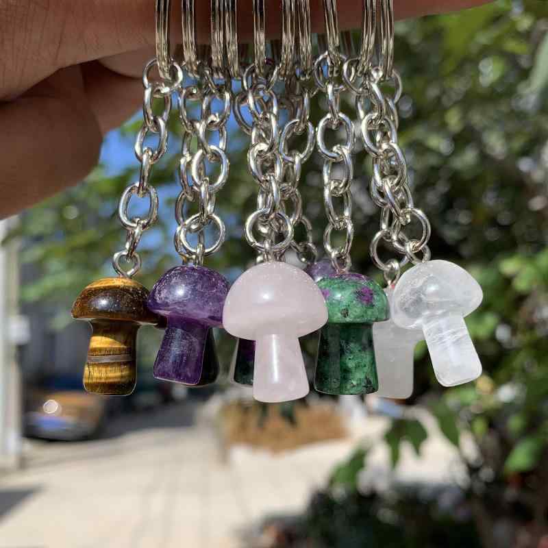 キーホルダー きのこ マッシュルーム 天然石 水晶 白水晶 紫水晶 ピンク水晶 ラピスラズリ フローライト タイガーアイ ラブラドライト パワーストーン お守り...