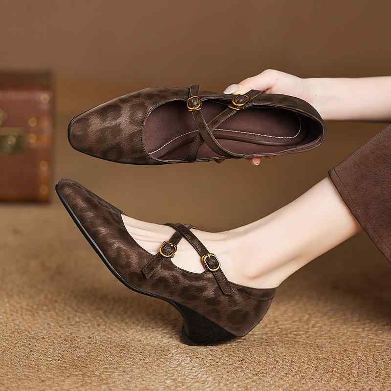 メリージェーンシューズ レディース 大きいサイズ対応 本革 チャンキーヒール 太ヒール パンプス ラウンドトゥ ミドルヒール バックルストラップ 春秋 レトロ ...