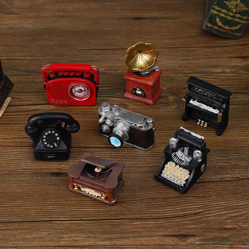 樹脂製 置物 ヨーロッパ風 レトロ アンティーク おしゃれな ミニ 電話 カメラ タイプライター 蓄音機 ..