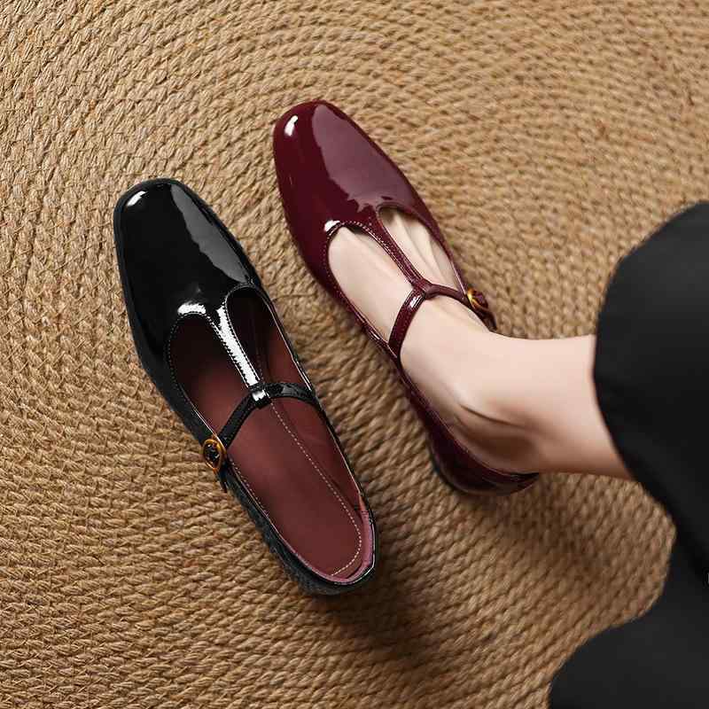 メリージェーンシューズ レディース 大きいサイズ 40-43 ローヒール 太ヒール 安定感 浅履き ラウンドトゥ バックル Tストラップ レトロ クラシック エナメル 豚革インソール ゴム底 パンプス 日常使い ブラック ワインレッド 春夏秋冬