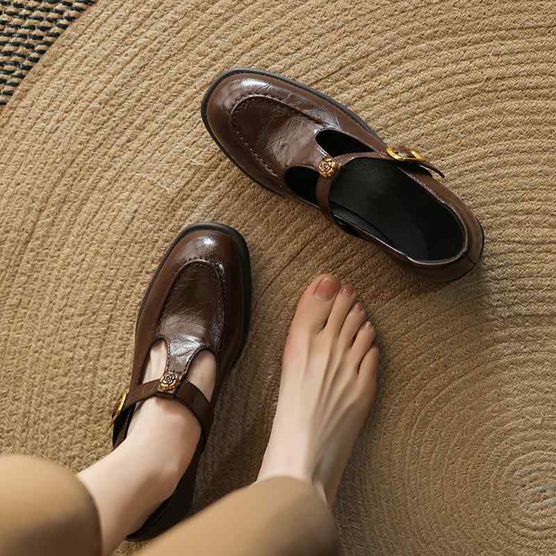 マリージェーンシューズ レディース 大きいサイズ 33-43対応 チャンキーヒール 太ヒール Tストラップ ローヒール ラウンドトゥ カメリアモチーフ レトロ 合成皮革 デイリー 普段使い 通勤 ブラック ブラウン パンプス