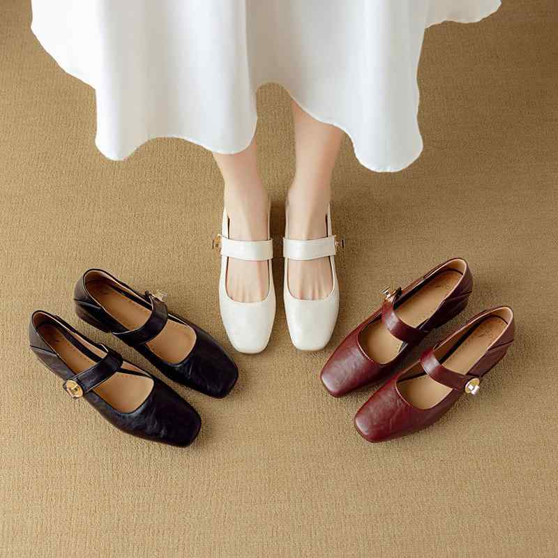 パンプス レディース 浅履き 3.5cm 太ヒール ストラップ スクエアトゥ マイクロファイバー 大きいサイズ 小さいサイズ 春物 安定感 歩きやすい 韓国ファ...