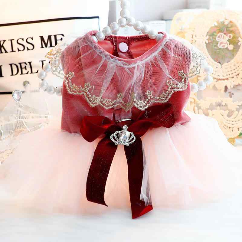 犬猫服 小型犬 猫用 プリンセス ウェディングドレス 春夏 秋冬 ベルベット素材 リード穴付き フリル リ..
