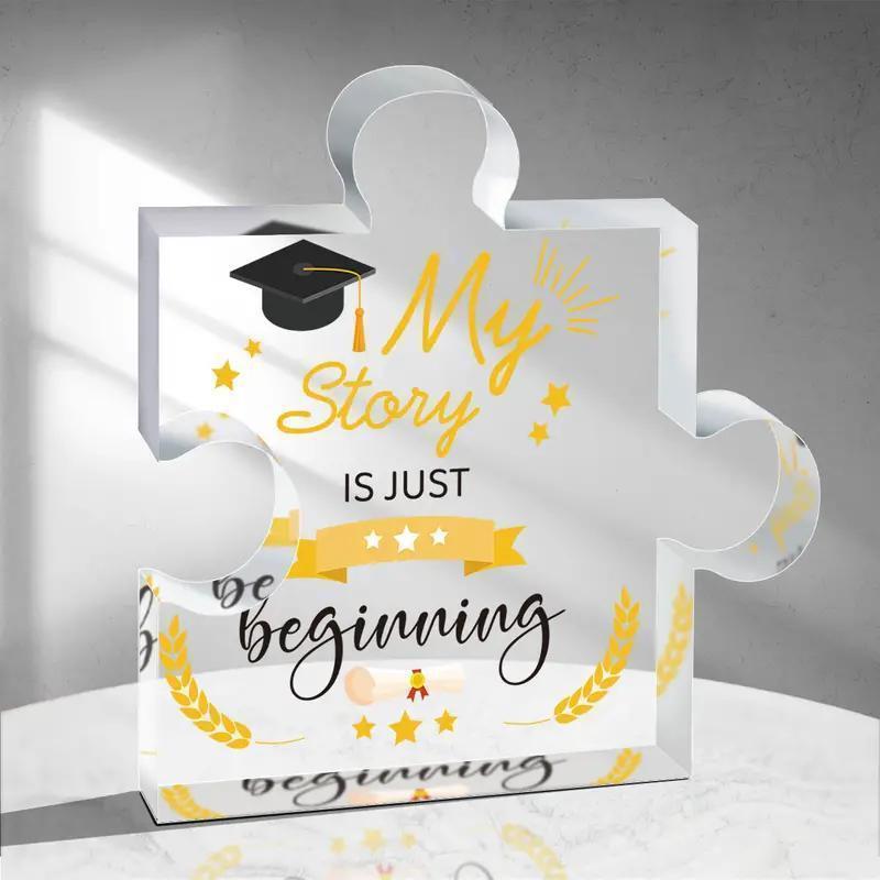 置物 アクリル製 卒業記念品 卒業祝い 卒業帽 麦の穂 恩師 友人 ギフト プレゼント おしゃれな モダンアート 卓上 デスク 飾り(x2)