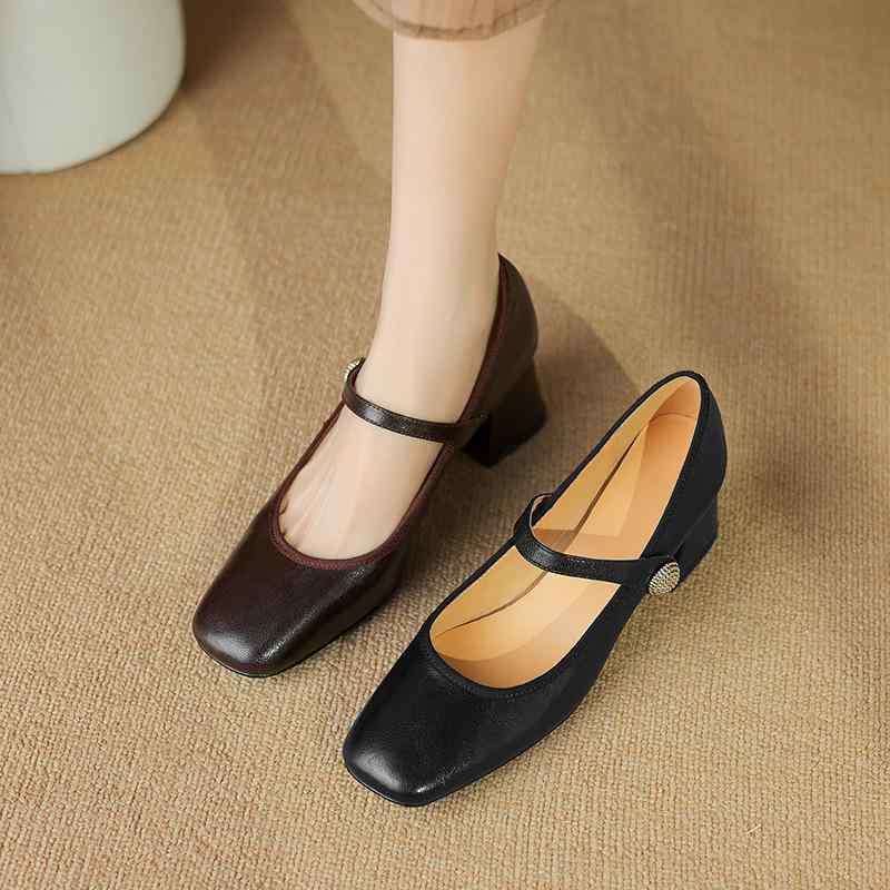メリージェーン パンプス レディース 手揉み加工 羊革 ワンストラップ 太めミドルヒール スクエアトゥ 浅口 韓国風 普段使い オフィス 通勤 カジュアル ブラ...