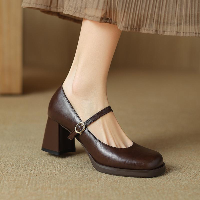 パンプス レディース マリージェーン 太ヒール ストラップ 大きいサイズ 幅広 ラウンドトゥ 浅め履き口 デイリー カジュアル シンプル 歩きやすい 黒 ブラウ...