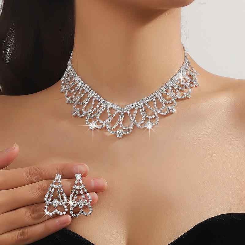 セット レディース 女性用 キラキラ 輝く ラインストーン 爪留め 電気メッキ加工 ハート型 鎖骨ネックレス ピアス 2点セット パーティ 結婚式 披露宴 発表会 欧米風 通勤 春夏