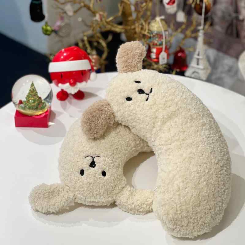 ペット用 枕 抱き枕 小型犬 子猫 頸椎保護 首サポート 安眠 快適 U字型 韓国風 ins風 かわいい ふわふわ 布製 ホワイト カーキ ピンク