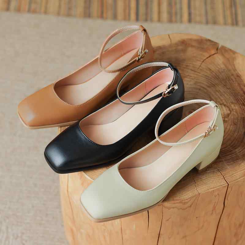 パンプス レディース 春夏 メリージェーン スクエアトゥ 太ヒール ミドルヒール ストラップ 浅履き 無地 通勤用 デイリーユース PUレザー 合皮 大きいサイ...