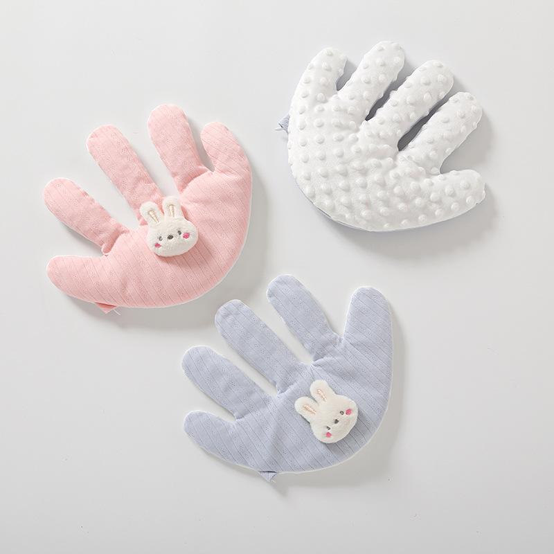 ベビー 赤ちゃん 手のひら型 ビクつき防止 ぐっすり安眠 寝かしつけ 抱き枕 クッション ぬいぐるみ 添い寝 抱っこ 布製 うさぎ ピンク ブルー 安心感