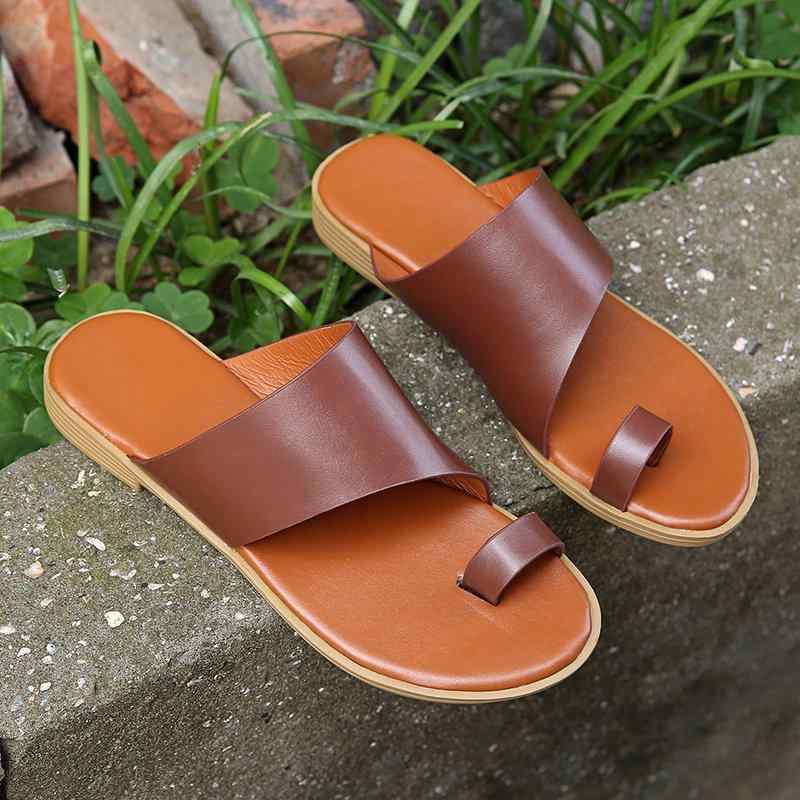 サンダル レディース 軽量 快適 フラットヒール トゥリング 外履き ビーチサンダル カジュアル PUレザー ラバーソール 春夏 大きいサイズ レッド ブルー ブラック ブラウン