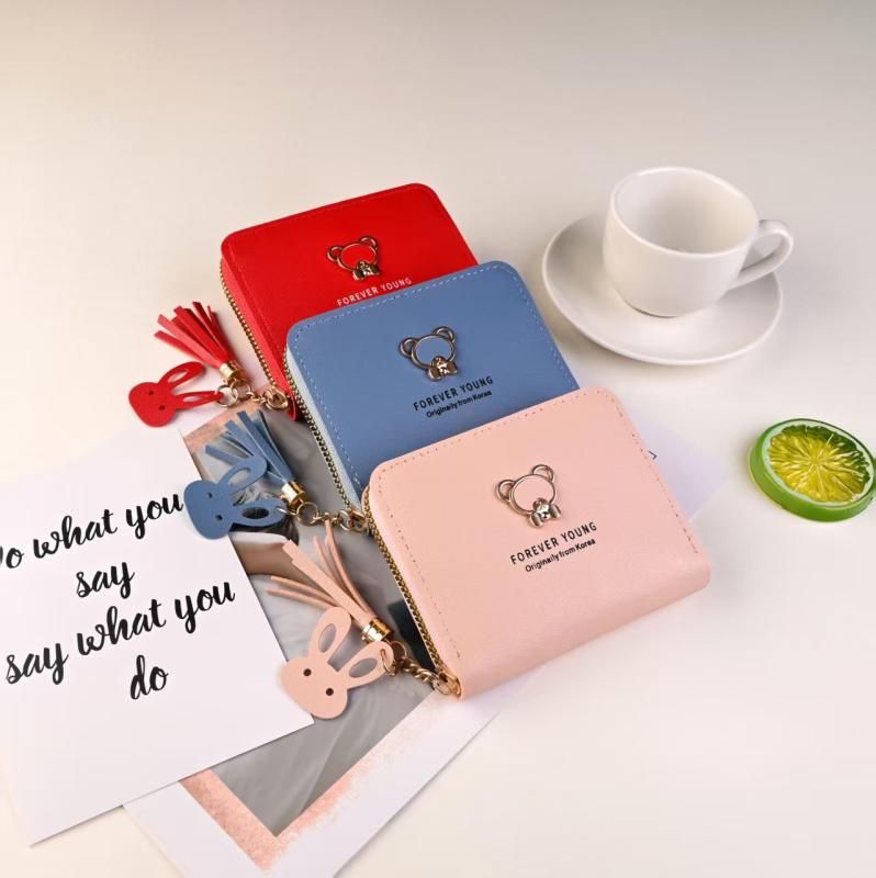 ミニ財布 レディース かわいい キャラクター くま PVC素材 タッセル付き ファスナー コインケース カー..