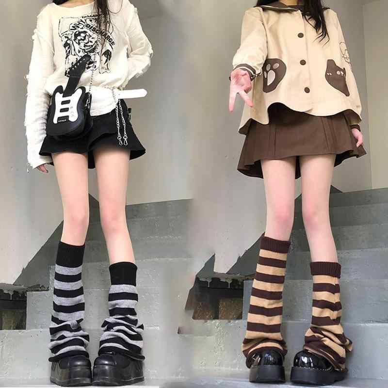 レッグウォーマー レディース Y2K JKスタイル ワイド ストライプ フレア ルーズソックス 防寒 保温 ふくらはぎ丈 ミドル丈 カジュアル 秋冬 ポリエステル素材 黒 白(x2)