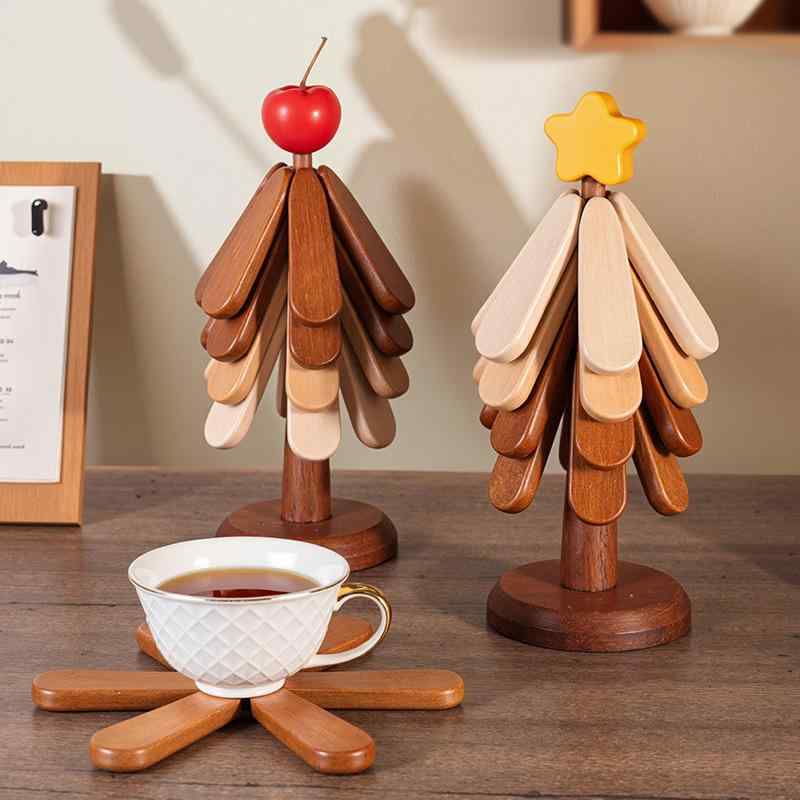 鍋敷き クリスマスツリー型 無垢材 木製 耐熱 おしゃれ かわいい 食卓 家庭用 ランチョンマット プレー..