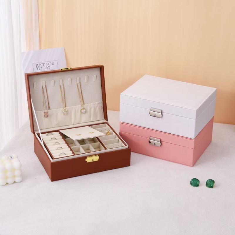 ジュエリーボックス 2段 鍵付き 大容量 高級感 PUレザー 木製 アクセサリーケース ブラウン 指輪 ピアス ネックレス 収納ボックス 宝石箱 モダン シンプル プレゼント ギフト
