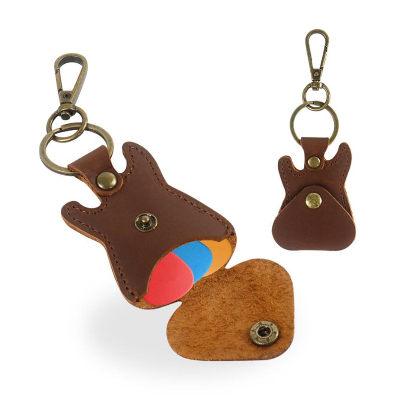 ピックケース PUレザー ギター型 ピック収納 キーホルダー キーリング フォークギター アコースティックギター ギタリスト向け 携帯用 持ち運び ブラウン ブラック 即納