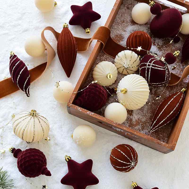 クリスマスオーナメント プラスチック製 軽量 割れにくい クリスマスボール フロッキー ペイント クリスマスツリー 飾り 吊り下げ 複数カラー アソート 北欧風 おしゃれ