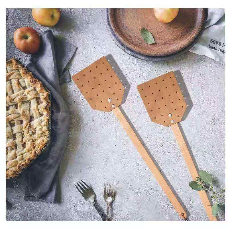 ハエたたき PUレザー 木製ハンドル おしゃれ 手動式 蚊対策 蠅対策 インテリア雑貨 スタイリッシュ ブラウン パープル グレー ブラック