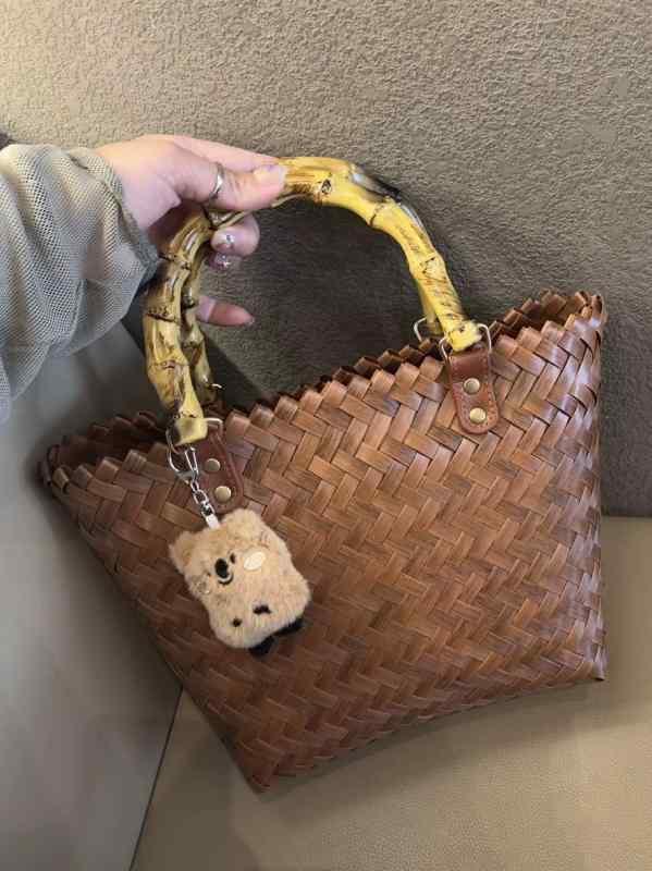 トートバッグ レディース 春夏 草編みバッグ ハンドバッグ 竹持ち手 手提げ かごバッグ レトロ 手作り 軽量 縦型 ブラウン