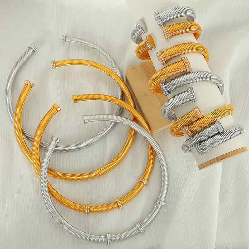 アクセサリーセット レディース ジルコニア ネックレス ブレスレット 耳飾り チタン鋼 電気メッキ加工 高級感 チョーカー バングル キュービックジルコニア パーティー カジュアル フォーマル お呼ばれ