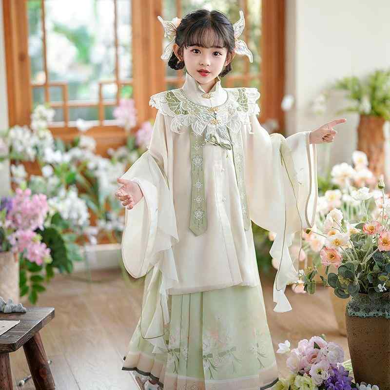 ・柄: 無地・対象性別: 女の子・素材: シフォン、ポリエステル36%・スタイル: スイート・厚み: 普通・適応身長: 110cm、120cm、130cm、140cm、150cm、160cm・デザイン: 民族衣装・対象年齢: 8歳以上、140cm以上・カテゴリ: 子供用民族衣装