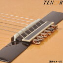 String Tie 【TST-G BR (Brown, ギター用6個セット)】 Galalith( ガラリス) 製のストリングタイ。 弦をストリングタイに結びつける事でブリッジに弦を結ぶ事無く弦を張ることが出来ます。 弦を張るのが簡単になり、弦の先が表板を傷つける心配も軽減。 ブリッジに弦を直接留めない事で明瞭なサウンドを生み出します。 また、独特なデザインも魅力です。 ※ご覧いただく環境によって色合いは多少異なって見える場合がございます。