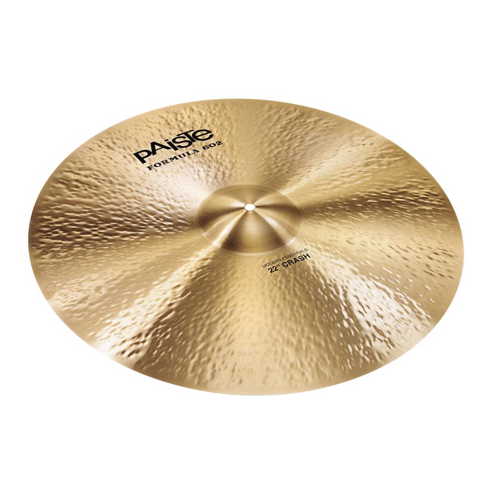 Formula 602 Modern Essentials シリーズは、世界的なスーパー・ドラマー、Vinnie Colaiuta（ヴィニー・カリウタ）とのコラボレーションにより開発され、高度な技術をもつ職人によってすべて手作業で製作されています。 Formula 602 Modern Essentialsシリーズの「Crash（クラッシュ）」は、オープンなローエンドと、きらめくハイエンドをもつリッチで力強いクラッシュサウンドが特徴。 汎用性が非常に高く、さまざまな音楽スタイルに対応するクラッシュ・シンバルです。 ポップス、ロック、ジャズ、フュージョン、ブルース、R&B、カントリー、フォーク、アコースティックなど、幅広い音楽スタイルに対応します。 サイズ：22インチ