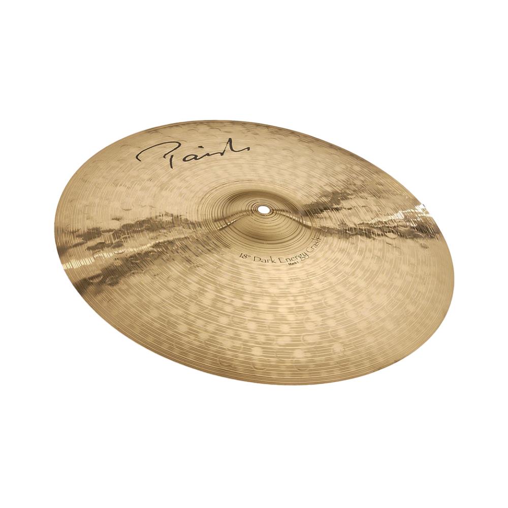 Paiste Signature Dark Energyシリーズの「Crash（クラッシュ）Mark I」は、ダークネスでエネルギッシュなサウンドと、レスポンスのよさとコントロールのしやすさが特徴。 現代のブレンドされた音楽スタイルに幅広く対応する、非常に汎用性の高いフレキシブルなクラッシュシンバルです。 「Mark I」は「Mark II」と比べ少し静かな、ダークでドライなサウンドで、全体的なサウンド・キャラクター、特にベルとピングのサウンドに現れています。 サイズ：18インチ