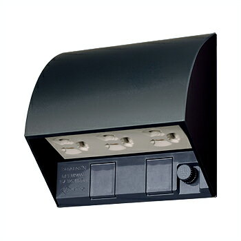 パナソニック スマートデザインシリーズ スマート接地防水トリプルコンセント(抜け止め式・アースターミナル式)(露出・埋込両用)(ブラック) WK4603B