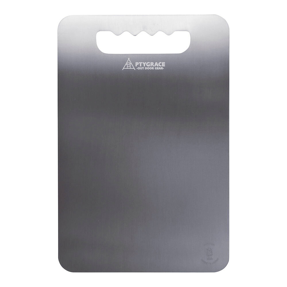 商品説明 商品名：チタンまな板　Ti＋（ティープラス） M　PY−SL84品番：AMNP902 ●サイズ(mm)：356×254 　●抗菌加工 商品説明●抗菌作用があり、細菌やカビを防ぐので、衛生的です。 ●チタンは包丁に使われているステンレス鋼よりも柔らかいので、刃を保護します。 さらに食材の匂いを抑え、酸やアルカリに強く腐食しにくいです。