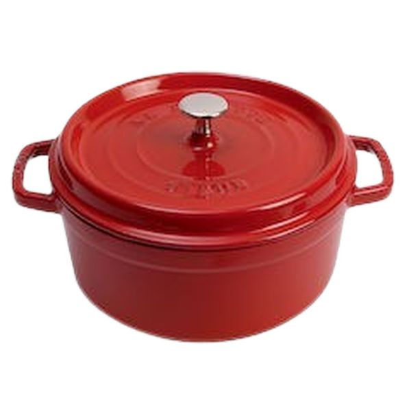 商&nbsp;品&nbsp;詳&nbsp;細 staub~ストウブ~【フランス製】鋳鉄製であらゆる熱源に対応します。※シーズニング(慣らし)不要です。※IH対応★三ツ星シェフが大絶賛ストウブ社の製品は独自の黒マットエマイユ加工により、さらに使いやすさがアップします。従来のホーロー加工とは異なり、ザラザラ感を出しています。油が馴染みやすく焦げ付きません。しかも、使用方法やお手入れ方法は簡単で、食物の酸にも負けません。また、厚みのある鋳鉄は熱を均一に伝えます。熱が逃げにくく、風味やビタミンも逃しません。《セルフ・ベイスティング・システム》加熱した材料から出た蒸気は、蓋の内側のスパイク(突起)から、均一に滴となって戻ってきます。そのため、旨味を逃さない無水料理が可能です。・内側/黒マットエマイユ加工外側/三重エナメルコート加工