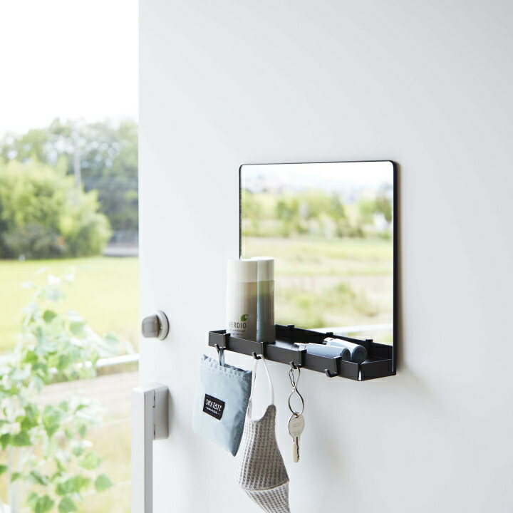 【特典付】( マグネット ミラー & 収納ラック タワー ) tower 山崎実業 公式 オンライン 通販 玄関 ガラス 鏡 ドア 髪 ヘア セット 除菌 消臭 スプレー 引っ掛け 浮かせる 浮かす 壁面 シンプル ナチュラル おしゃれ 北欧 モノトーン ホワイト ブラック 白 黒 7139 7140