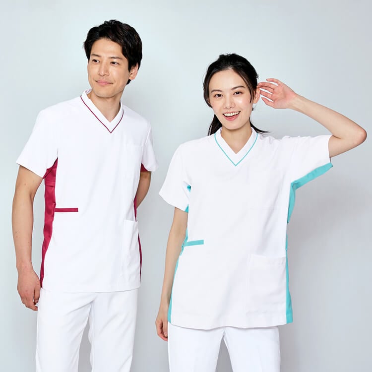 【スクラブ白衣 男女兼用】吸汗速乾「両脇ループ付き」透け防止 SS〜9L 4色 / 医療白衣ユニフォーム &nbsp; 【スクラブ白衣 男女兼用】吸汗速乾「両脇ループ付き」透け防止 SS〜9L 4色 / 医療白衣ユニフォーム 特徴 ◆ 特徴 スクラブ白衣 男女兼用「両脇ループ付き」透け防止 /SEK制菌加工：細菌の増殖を抑え衛生環境をしっかり守るSEK認証素材の 医療スクラブ白衣。吸汗速乾。 &nbsp; ◆ 仕様 特殊な断面形状で肌ざわりが良く、吸汗効果抜群の医療用ユニフォーム。 透け防止。インナーの透けを防ぎ、安心して着用できる素材を使用した、男女兼用 医療白衣.。 &nbsp; &nbsp; カラー・詳細 &nbsp; ここがPOINT! スタイリッシュな配色が目を引く男女兼用スクラブ白衣。スマホ専用ポケットやWポケット、ピポットスリーブなど動きやすさと収納力を両立。医療現場での快適なパフォーマンスをサポートする医療用ユニフォームです。 &nbsp; 【スクラブ白衣 男女兼用】吸汗速乾「両脇ループ付き」透け防止 SS〜9L 4色 / 医療白衣ユニフォーム サイズ表 SUIMS002- スクラブ白衣/男女兼用　サイズ表 MS002 サイズ(単位/cm) SS S M L LL 3L 4L 5L 6L 7L 8L 9L 胸囲 100 106 110 114 120 126 134 142 150 158 166 174 肩幅 41.5 43 46 48 50 52 54 56 58 60 62 64 袖丈 19 20 20 21 22 23 23 23 23 23 23 23 着丈 67 69 71 73 75 77 77 77 77 77 77 77 【スクラブ白衣 男女兼用】吸汗速乾「両脇ループ付き」透け防止 SS〜9L 4色 / 医療白衣ユニフォーム 詳細 スクラブ白衣/男女兼用 詳細 特徴 SEK制菌加工・透け防止・吸汗速乾・制電・防汚 素材 本体：ストレッチカシミヤ（ポリエステル100％）／配色：カチオンツイル（ポリエステル100％）
