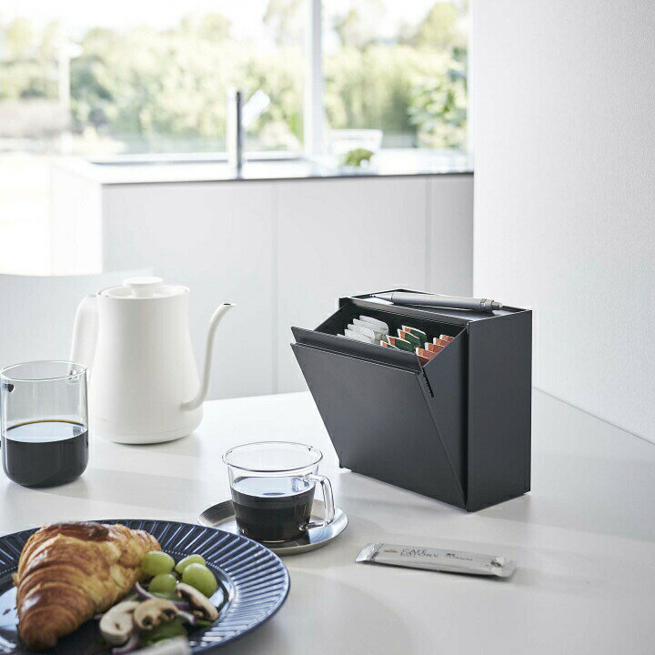 ニューコインライフの山崎実業 tower [ マグネット インスタント スティック ホルダー タワー ] 公式 オンライン 通販 コーヒー 砂糖 粉末 収納 磁石 マグネット シンプル ナチュラル おしゃれ 北欧 モノトーン ホワイト ブラック 白 黒 5768 5769｜アングル2