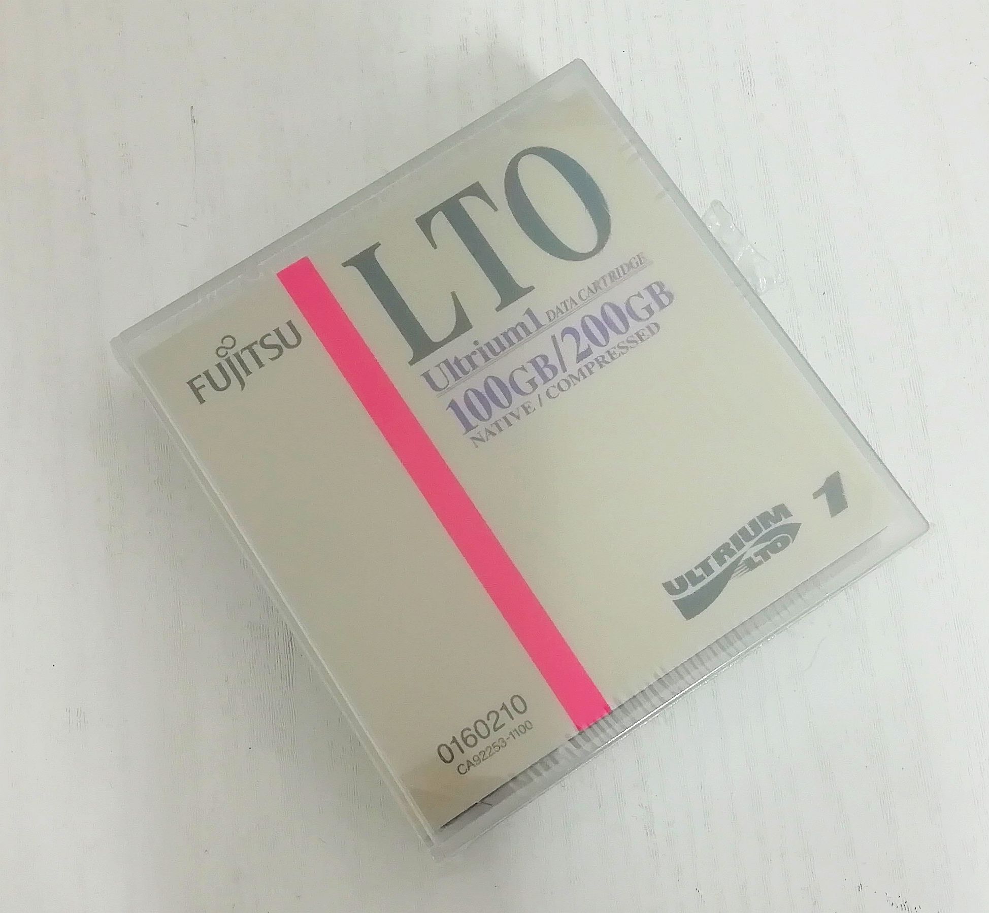 富士通 LTO Ultrium1 データカートリッジ 100GB/200GB 0160210 CA92253-1100 LTOテープ FUJITSU 富士通コワーコ【送料無料】【30日保証】