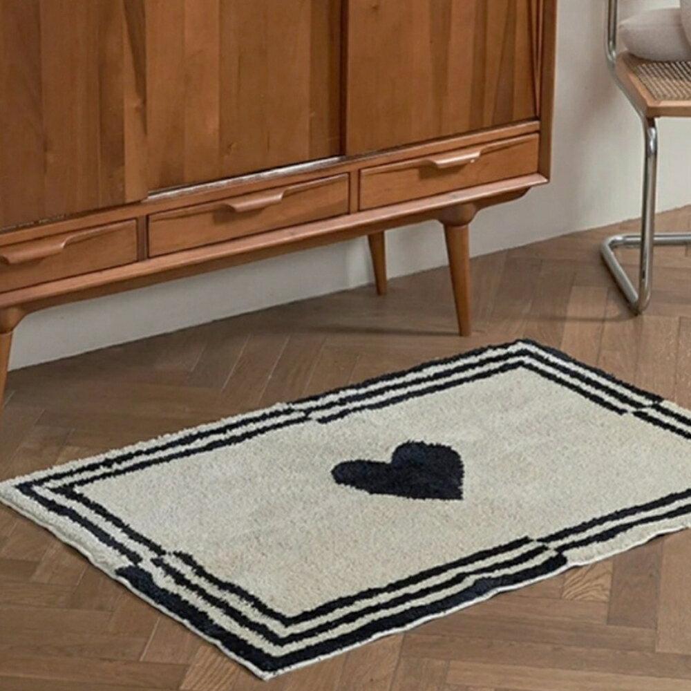 アクセントマット バスマット 玄関マット 吸水 滑り止め付き 洗える 北欧風 おしゃれ ハート柄 モノトーン かわいい リビング 寝室 ベッドサイド キッチン 韓国インテリア モダン 室内マット カーペット ラグ【NABI STYLE】