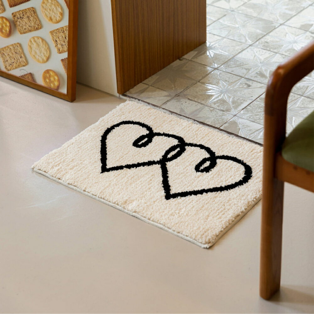 【スーパーセール限定 10％OFF】アクセントマット ハート柄 洗える 滑り止め付き 北欧風 おしゃれ かわいい 室内マット 玄関マット 洗面所 ベッドサイド ふわふわ 厚手 速乾 吸水 ラグ 65×45cm プレゼント ギフト 新生活 インテリア雑貨【NABI STYLE】