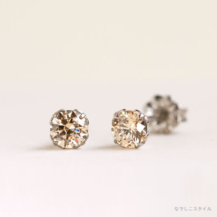 純チタンピアスのなでしこスタイルのピアス チタンピアス 純チタンピアス 一粒 ピアス スタッド キュービックジルコニア シャンパンダイア 5mm つけっぱなし ピアスチタン 一粒ピアス 金属アレルギー 付けっぱなしピアス アレルギー対応ピアス アレルギー対応 おしゃれ 金アレピアス｜アングル3
